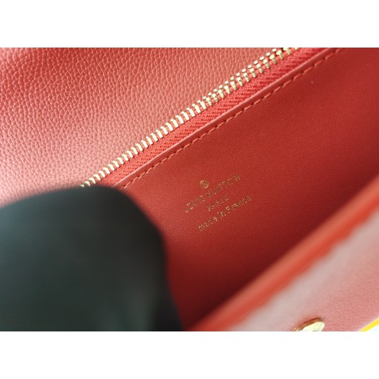 LV Bags High Quality Flip Wallet
LV Bags High Quality Flip Wallet