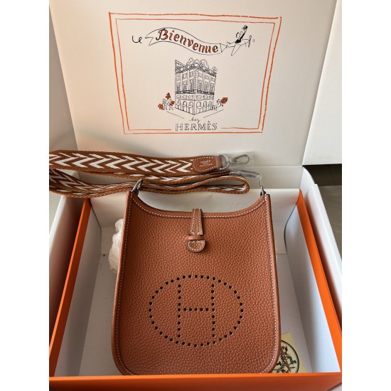 Hermes Bags Top Quality Evelyne 17cm
Hermes Bags Top Quality Evelyne 17cm