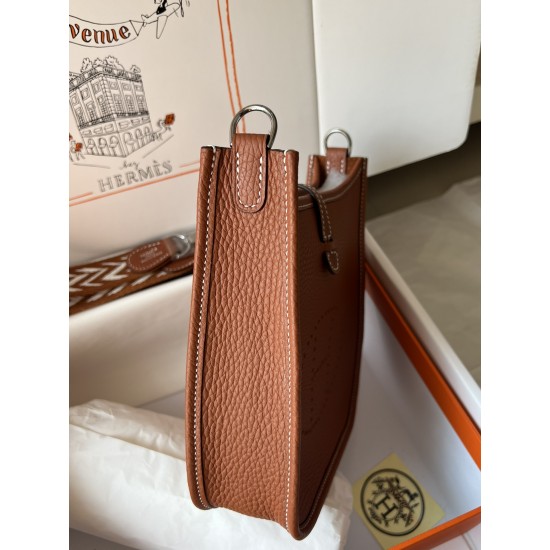 Hermes Bags Top Quality Evelyne 17cm
Hermes Bags Top Quality Evelyne 17cm