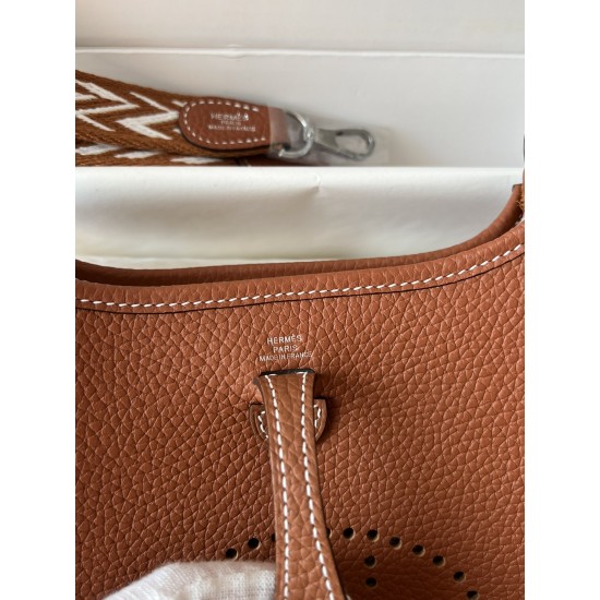 Hermes Bags Top Quality Evelyne 17cm
Hermes Bags Top Quality Evelyne 17cm