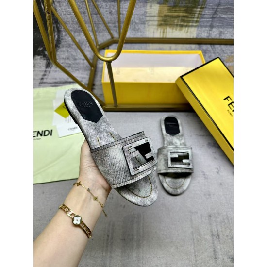 Fendi Shoes Top Quality
35-42 Fendi Shoes Top Quality
35-42
