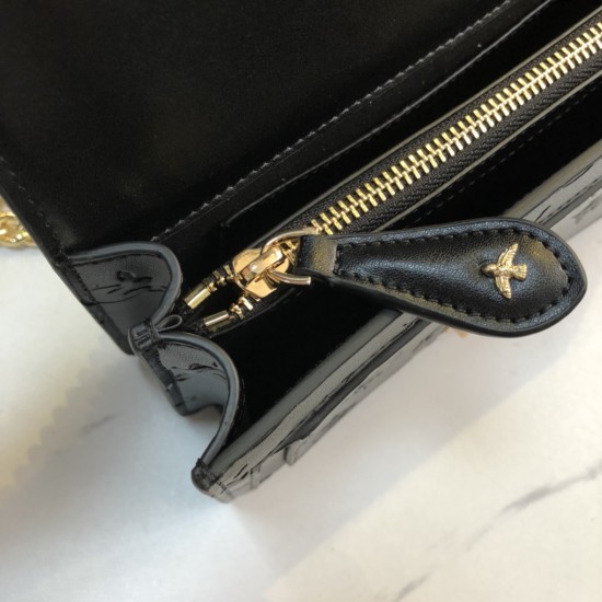 Pinko Bags Top Quality
21x13x6 Pinko Bags Top Quality
21x13x6