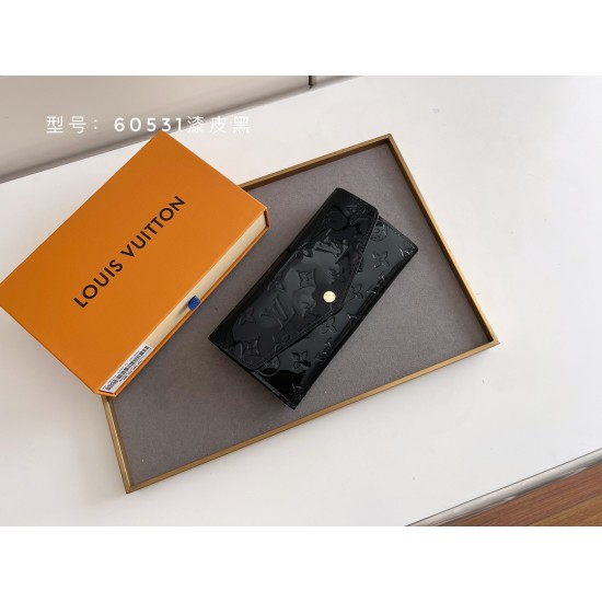 LV Bags High Quality Flip Wallet
LV Bags High Quality Flip Wallet