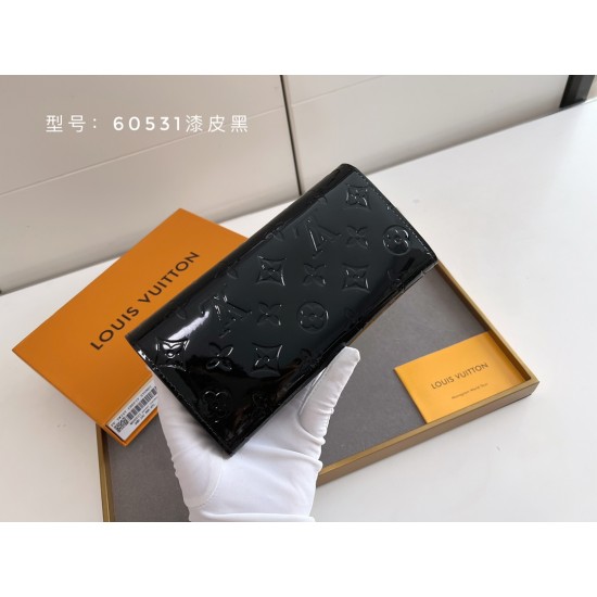 LV Bags High Quality Flip Wallet
LV Bags High Quality Flip Wallet