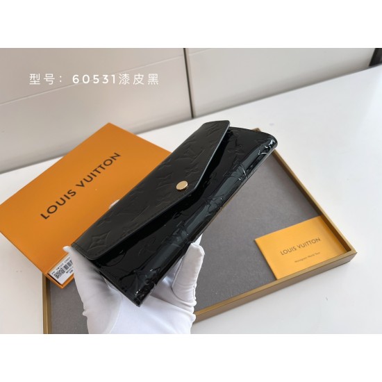 LV Bags High Quality Flip Wallet
LV Bags High Quality Flip Wallet