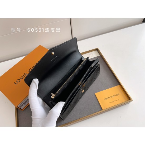 LV Bags High Quality Flip Wallet
LV Bags High Quality Flip Wallet