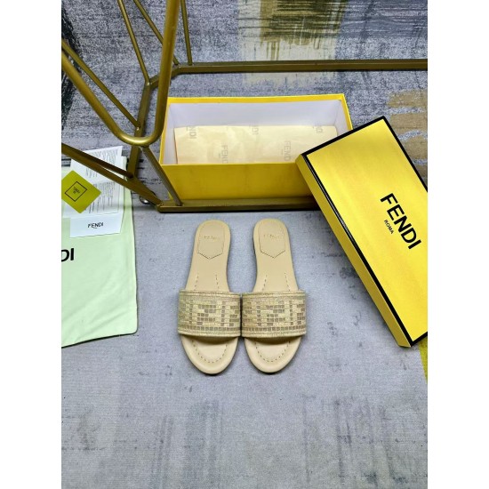 Fendi Shoes Top Quality
35-42 Fendi Shoes Top Quality
35-42