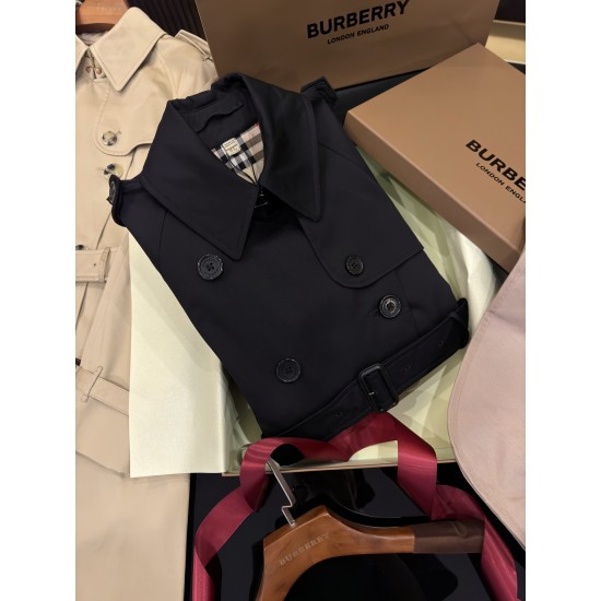 Burberry coat
uk4,6,8,10,12 Burberry coat
uk4,6,8,10,12