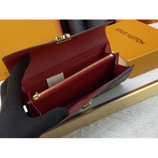 LV Bags High Quality Flip Wallet
LV Bags High Quality Flip Wallet