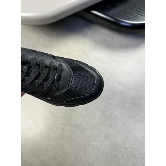 Hogan Shoes Top Quality
35-45 men and women same Hogan Shoes Top Quality
35-45 men and women same
