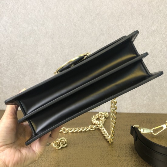 Pinko Bags Top Quality
21x13x6 Pinko Bags Top Quality
21x13x6