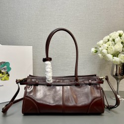 Prada Bags Top Quality
32x15.5x12cm