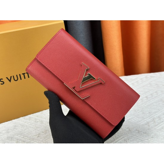 LV Bags High Quality Flip Wallet
LV Bags High Quality Flip Wallet