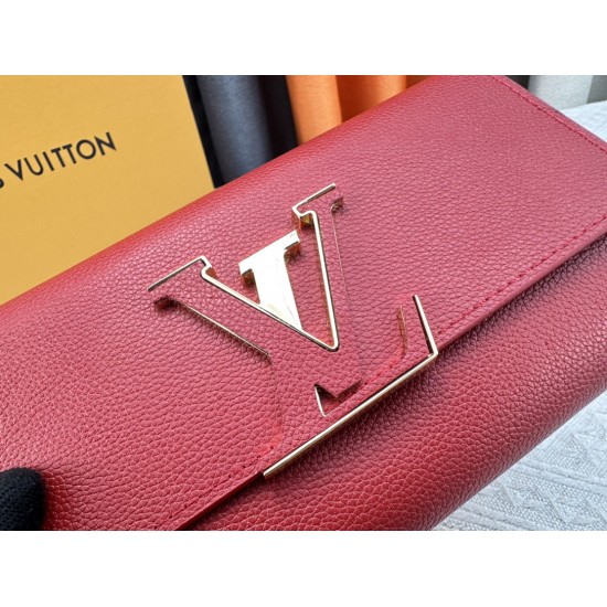 LV Bags High Quality Flip Wallet
LV Bags High Quality Flip Wallet