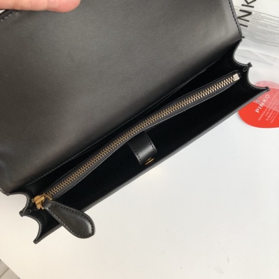 Pinko Bags Top Quality
27*17*8cm Pinko Bags Top Quality
27*17*8cm