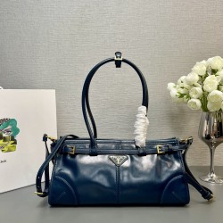 Prada Bags Top Quality
32x15.5x12cm