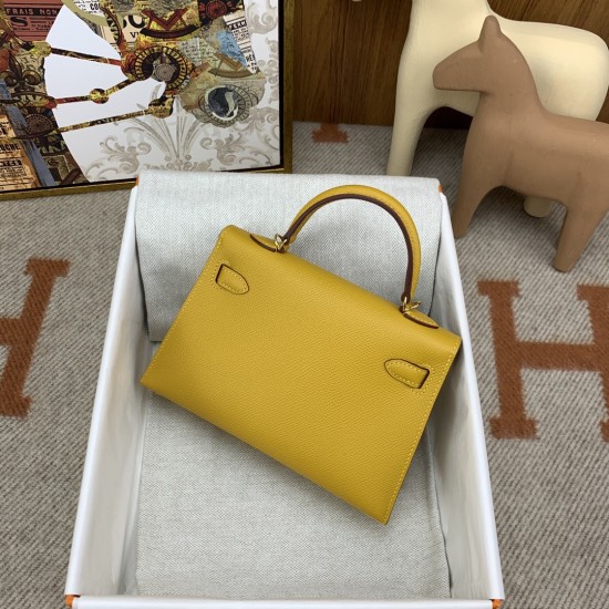 Hermes Bags Top Quality Minikelly 二代
19cm $220 Hermes Bags Top Quality Minikelly 二代
19cm $220