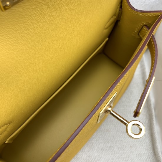 Hermes Bags Top Quality Minikelly 二代
19cm $220 Hermes Bags Top Quality Minikelly 二代
19cm $220