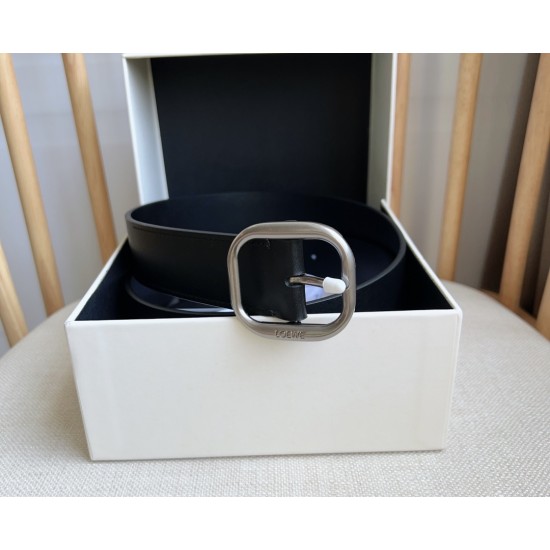 Loewe Belts
Top Quality Loewe Belts
Top Quality
