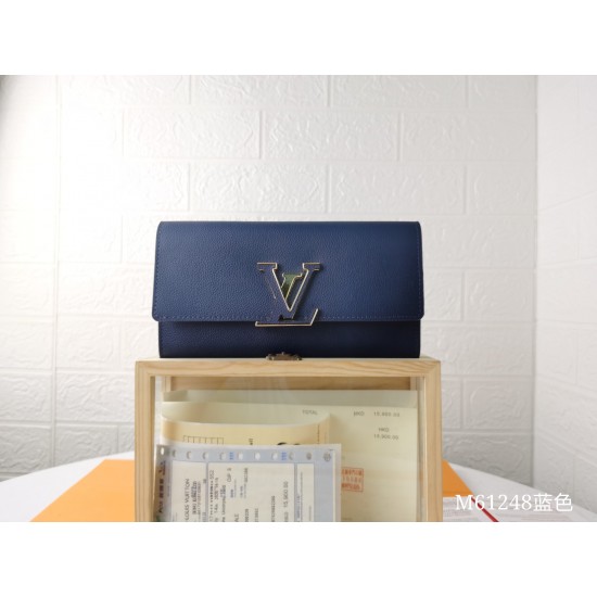 LV Bags High Quality Flip Wallet
LV Bags High Quality Flip Wallet