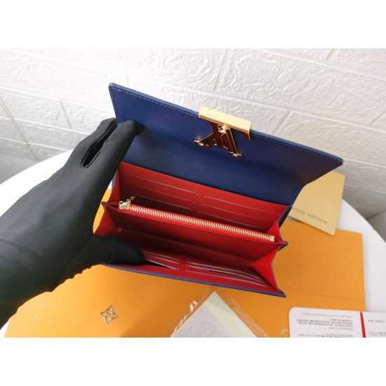 LV Bags High Quality Flip Wallet
LV Bags High Quality Flip Wallet