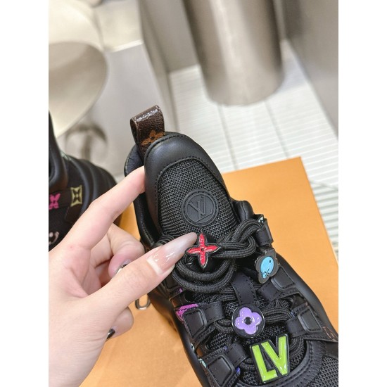 LV Shoes Top Quality
women 35-40
LV Shoes Top Quality
women 35-40