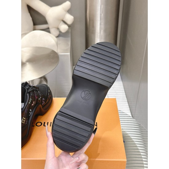 LV Shoes Top Quality
women 35-40
LV Shoes Top Quality
women 35-40