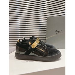 CL Shoes Casual shoes

 Top Quality