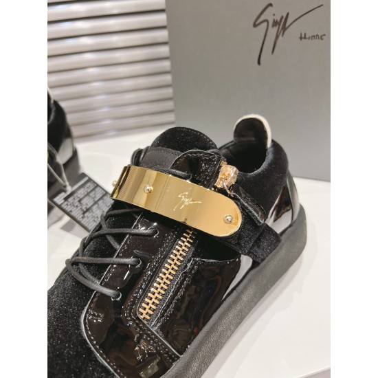 CL Shoes Casual shoes
Top Quality CL Shoes Casual shoes
Top Quality