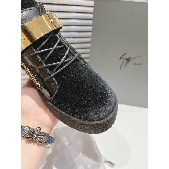 CL Shoes Casual shoes
Top Quality CL Shoes Casual shoes
Top Quality