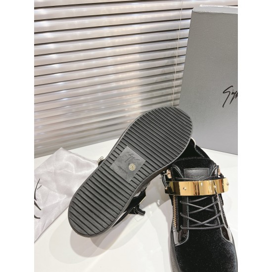 CL Shoes Casual shoes
Top Quality CL Shoes Casual shoes
Top Quality