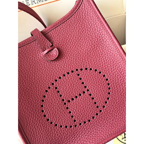 Hermes Bags Top Quality Evelyne 17cm
Hermes Bags Top Quality Evelyne 17cm