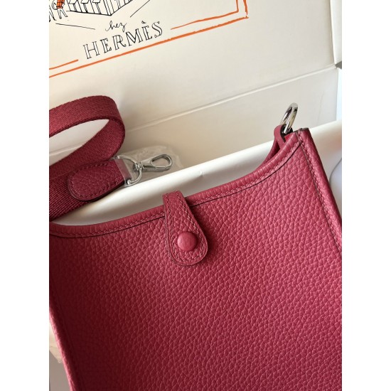 Hermes Bags Top Quality Evelyne 17cm
Hermes Bags Top Quality Evelyne 17cm