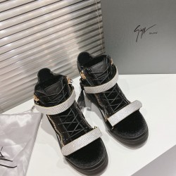 CL Shoes Casual shoes

 Top Quality