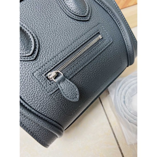 Celine Bags Top Quality
Small size 20 * 20 * 8cm
Medium size 26 * 26 * 13cm
Large size 30 * 30 * 15cm Celine Bags Top Quality
Small size 20 * 20 * 8cm
Medium size 26 * 26 * 13cm
Large size 30 * 30 * 15cm