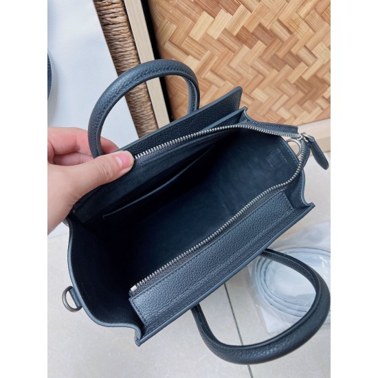 Celine Bags Top Quality
Small size 20 * 20 * 8cm
Medium size 26 * 26 * 13cm
Large size 30 * 30 * 15cm Celine Bags Top Quality
Small size 20 * 20 * 8cm
Medium size 26 * 26 * 13cm
Large size 30 * 30 * 15cm