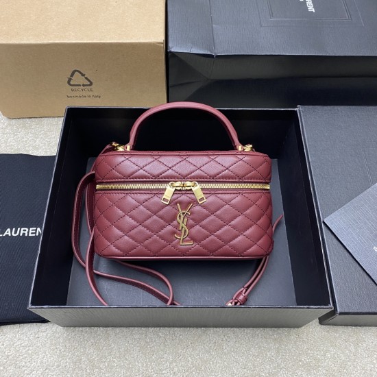 YSL Bags Top Quality
18×11×6.5 cm YSL Bags Top Quality
18×11×6.5 cm