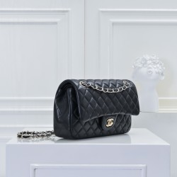 Chanel 1112