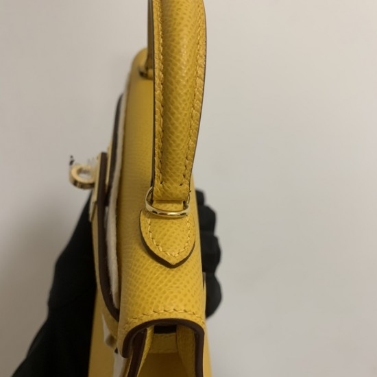 Hermes Bags Top Quality Minikelly 二代
19cm $220 Hermes Bags Top Quality Minikelly 二代
19cm $220