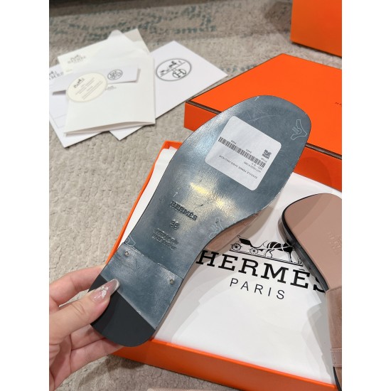 Hermes Shoes Top Quality
35-42 Hermes Shoes Top Quality
35-42