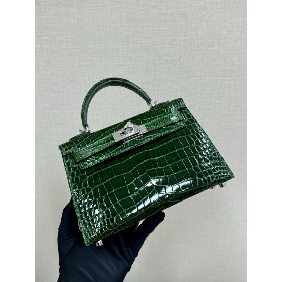 Hermes Bags Top Quality Minikelly 二代
19cm $220 Hermes Bags Top Quality Minikelly 二代
19cm $220