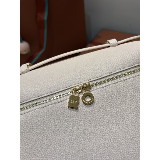 LP Bags Top Quality Size: 23 × 8 × 22cm LP Bags Top Quality Size: 23 × 8 × 22cm
