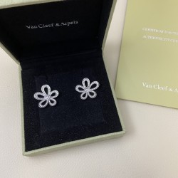 Van Cleef Jewelry High Quality
