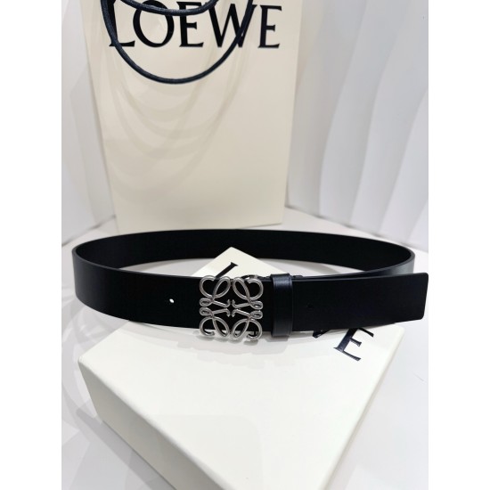 Loewe Belts
Top Quality Loewe Belts
Top Quality