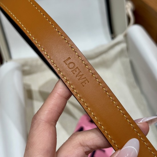 Loewe Belts
Top Quality Loewe Belts
Top Quality