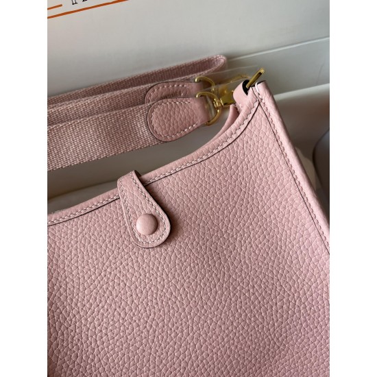 Hermes Bags Top Quality Evelyne 17cm
Hermes Bags Top Quality Evelyne 17cm