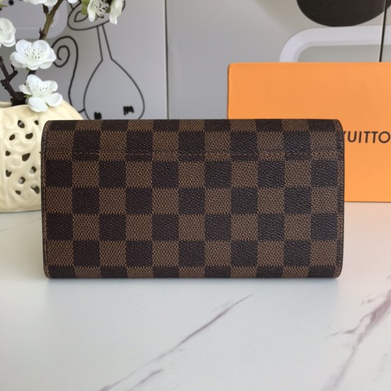 LV Bags High Quality Flip Wallet
LV Bags High Quality Flip Wallet