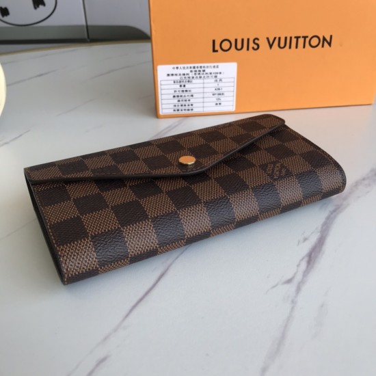 LV Bags High Quality Flip Wallet
LV Bags High Quality Flip Wallet