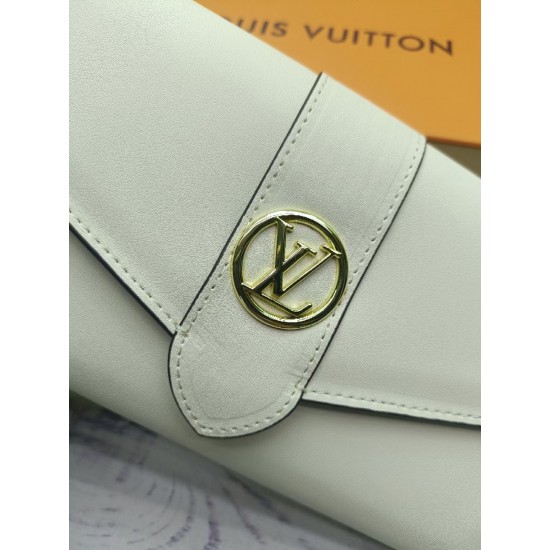 LV Bags High Quality Flip Wallet
LV Bags High Quality Flip Wallet
