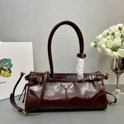 Prada Bags Top Quality
32x15.5x12cm